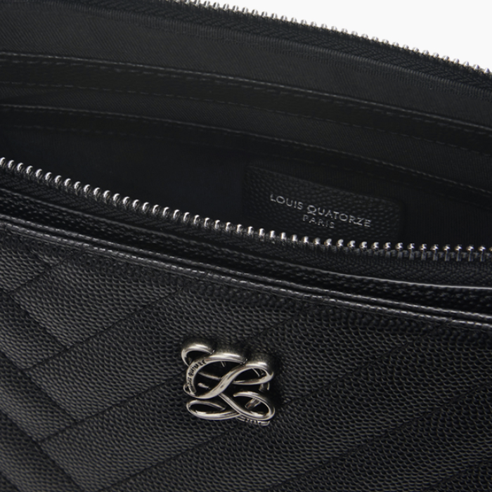 NEW)11BL L-QUILTING Shoulder Bag – LOUIS QUATORZE